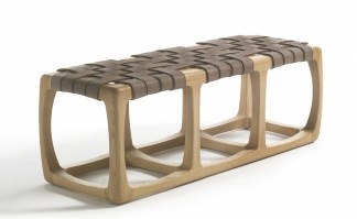 Bungalow bench in oak from Riva 1920