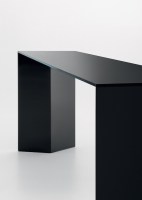 Dolm console table in bright black glass_2