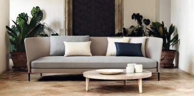 Kabu sofa in 3D mesh Omega outdoor fabric